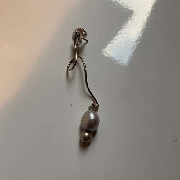 MOUNSER Silver Twister Earrings - Picture 6 of 7